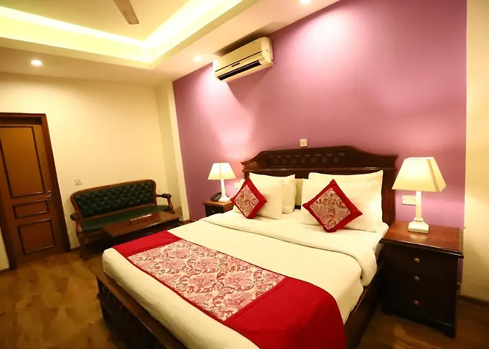 Deluxe King Room